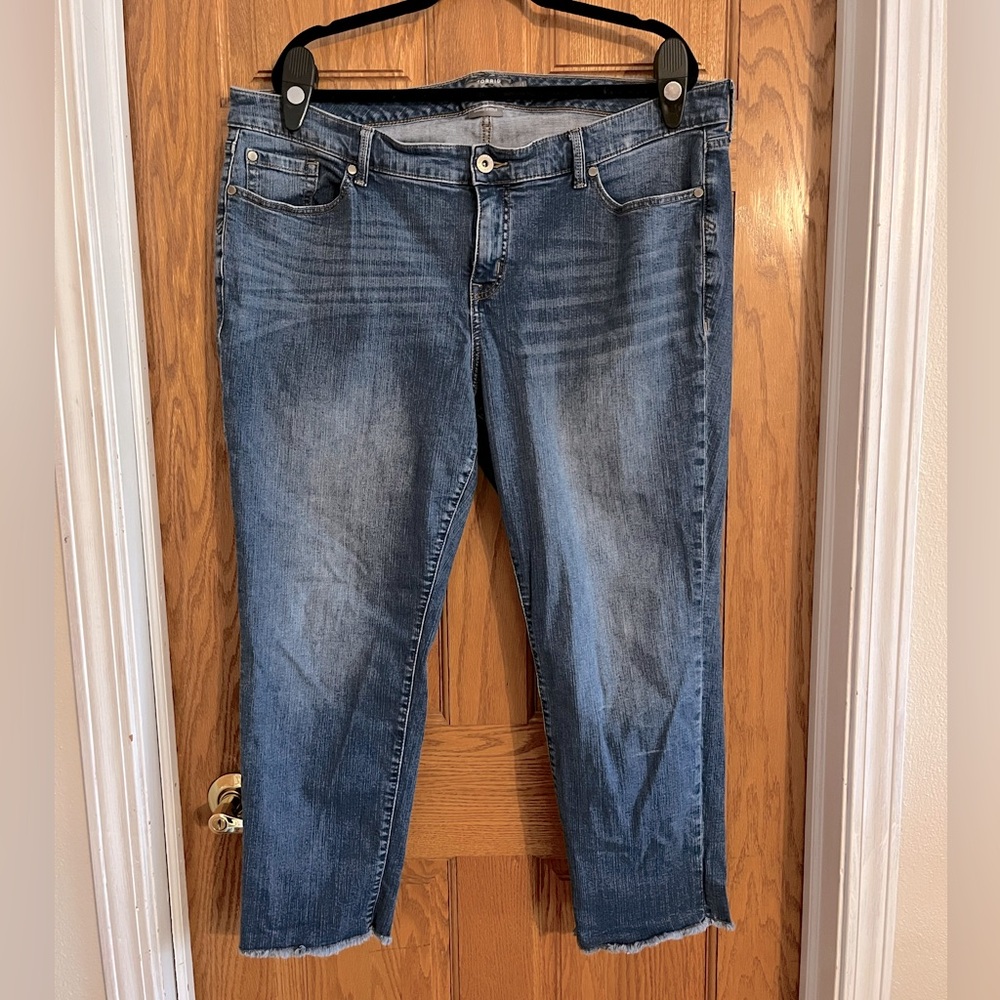 Torrid 20 crop cropped boyfriend vintage stretch jeans frayed